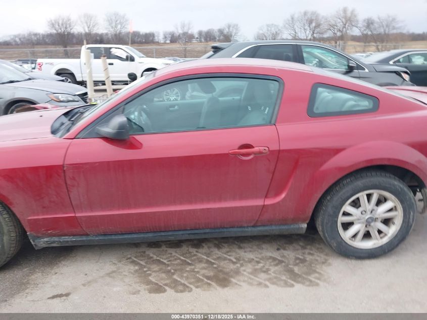 2007 Ford Mustang V6 Deluxe/V6 Premium VIN: 1ZVFT80N975270110 Lot: 43970351
