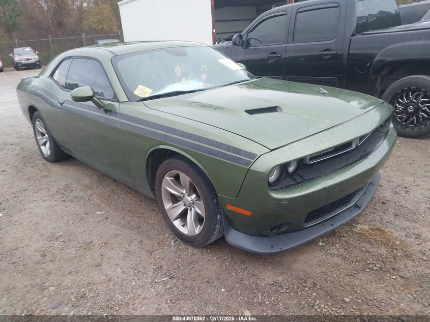 2C3CDZAG8JH271391 2018 Dodge Challenger Sxt auction photo 1