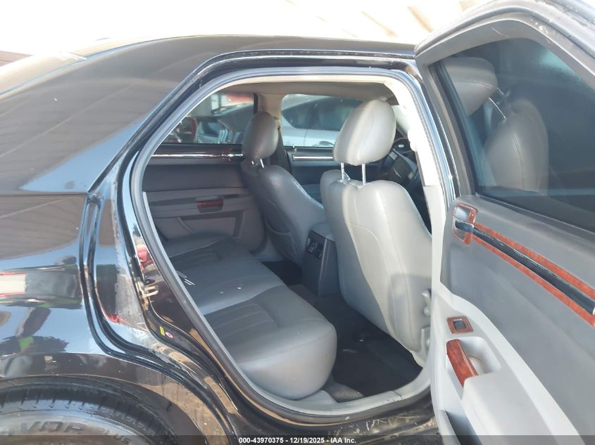 2005 Chrysler 300C VIN: 2C3AA63H35H673555 Lot: 43970375