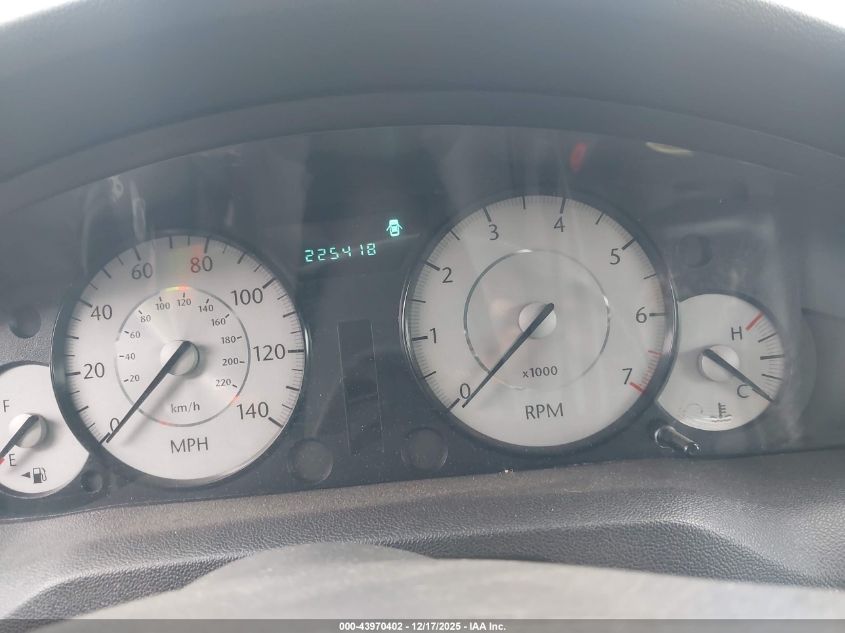 2010 Chrysler 300 Touring/Signature Series/Executive Series VIN: 2C3CA5CVXAH289890 Lot: 43970402