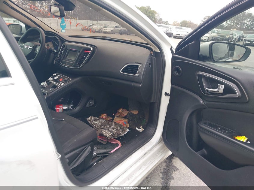 1C3CCCAB1FN741862 2015 CHRYSLER 200 photo no. 5