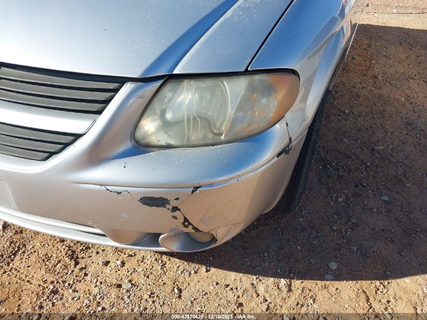 2005 Dodge Grand Caravan Sxt VIN: 2D4GP44L15R125725 Lot: 43970425