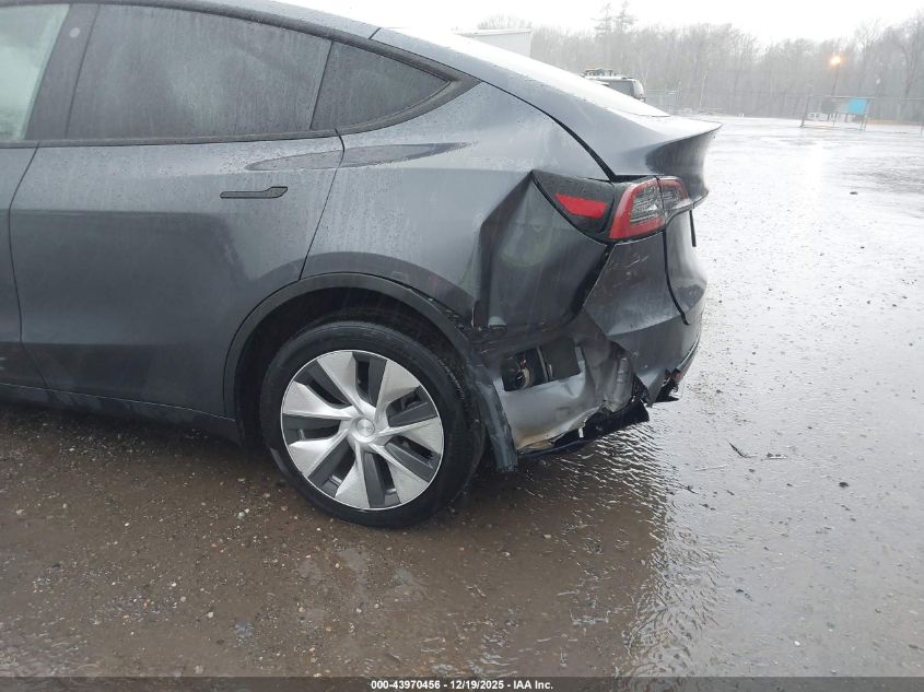 2023 Tesla Model Y Awd/Long Range Dual Motor All-Wheel Drive VIN: 7SAYGDEE4PF763258 Lot: 43970456