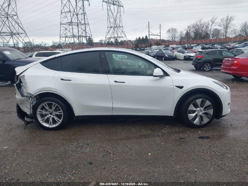 2023 Tesla Model Y Awd/Long Range Dual Motor All-Wheel Drive VIN: 7SAYGDEE7PA081830 Lot: 43970457