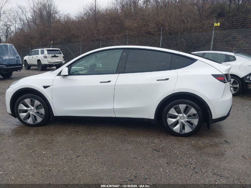 2023 Tesla Model Y Awd/Long Range Dual Motor All-Wheel Drive VIN: 7SAYGDEE7PA081830 Lot: 43970457