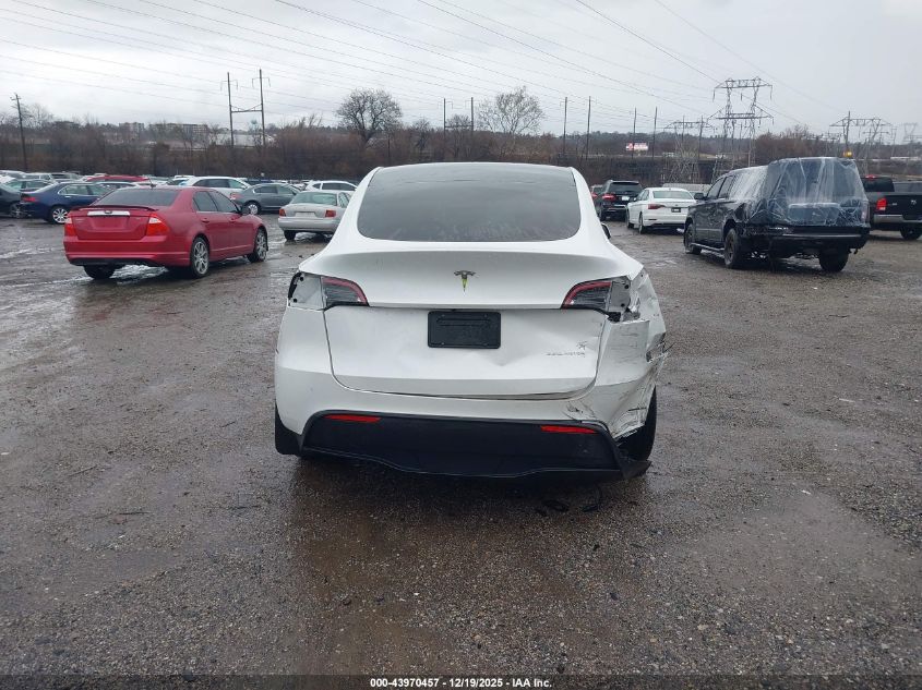 2023 Tesla Model Y Awd/Long Range Dual Motor All-Wheel Drive VIN: 7SAYGDEE7PA081830 Lot: 43970457