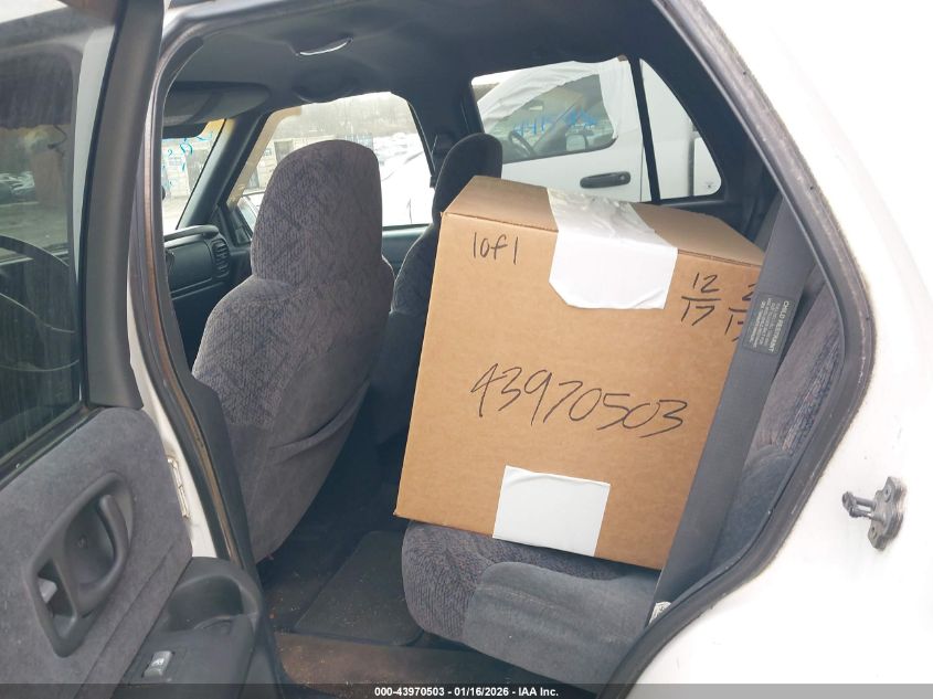 1999 GMC Jimmy Sle VIN: 1GKCS13W7X2517974 Lot: 43970503