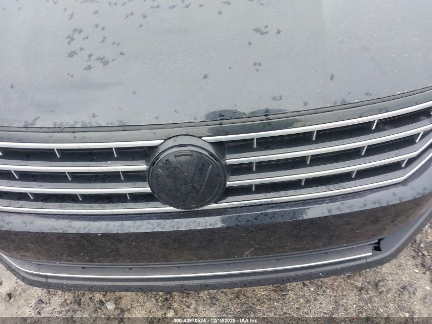 2017 Volkswagen Passat 1.8T S VIN: 1VWAT7A34HC083484 Lot: 43970524