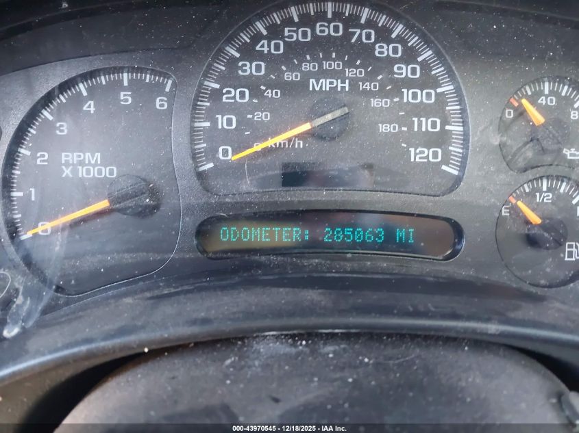 2005 Chevrolet Tahoe Lt VIN: 1GNEK13T95R200123 Lot: 43970545