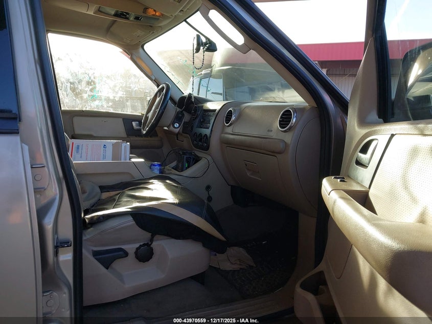 1FMPU16L14LA24656 2004 FORD EXPEDITION photo no. 5
