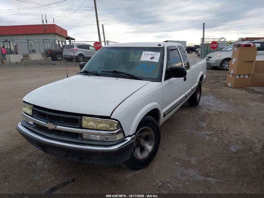 2003 Chevrolet S-10 Ls VIN: 1GCCS19X738236132 Lot: 43970575