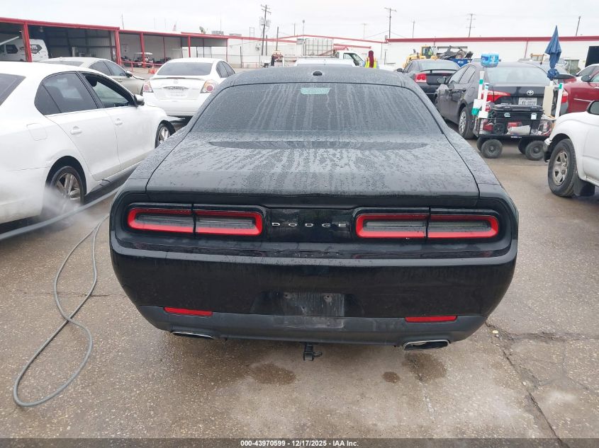 2017 Dodge Challenger Sxt VIN: 2C3CDZAGXHH569001 Lot: 43970599