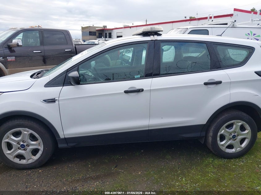 VIN 1FMCU0F76JUB44700 2018 FORD ESCAPE S