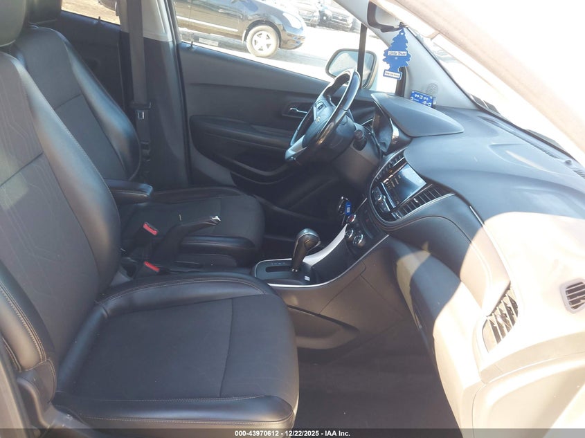 KL7CJPSB0LB002595 2020 Chevrolet Trax Awd Lt auction photo 1