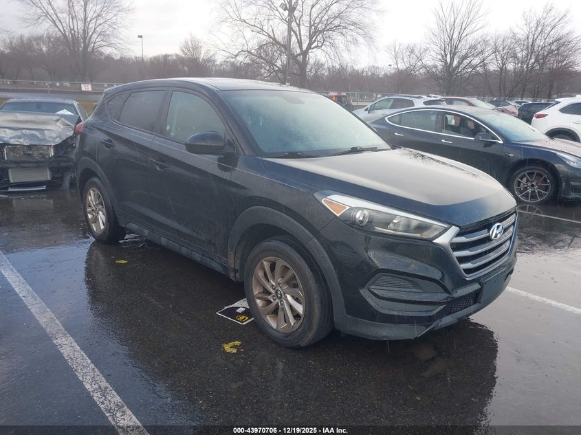 KM8J2CA42JU625409 2018 Hyundai Tucson Se auction photo 1