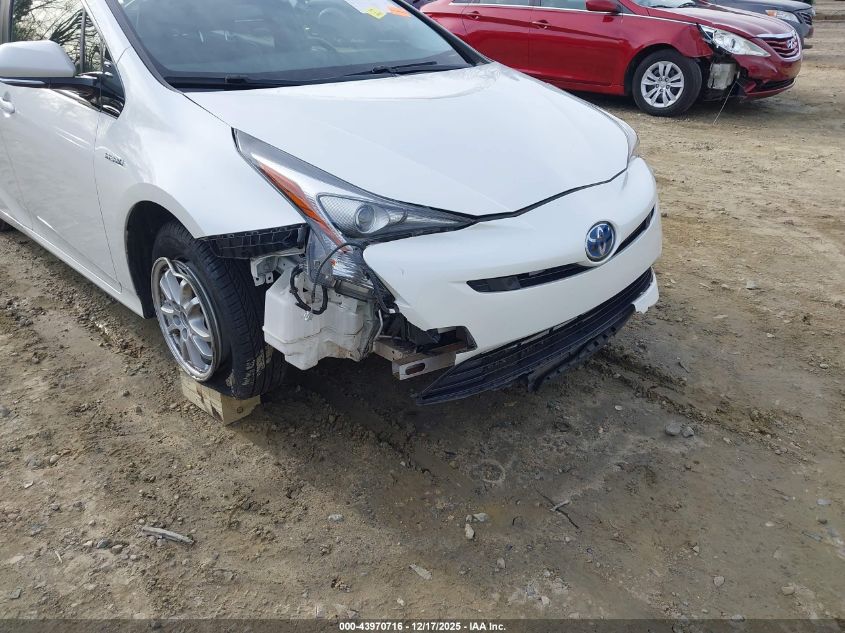 2018 Toyota Prius Two VIN: JTDKBRFU3J3065118 Lot: 43970716