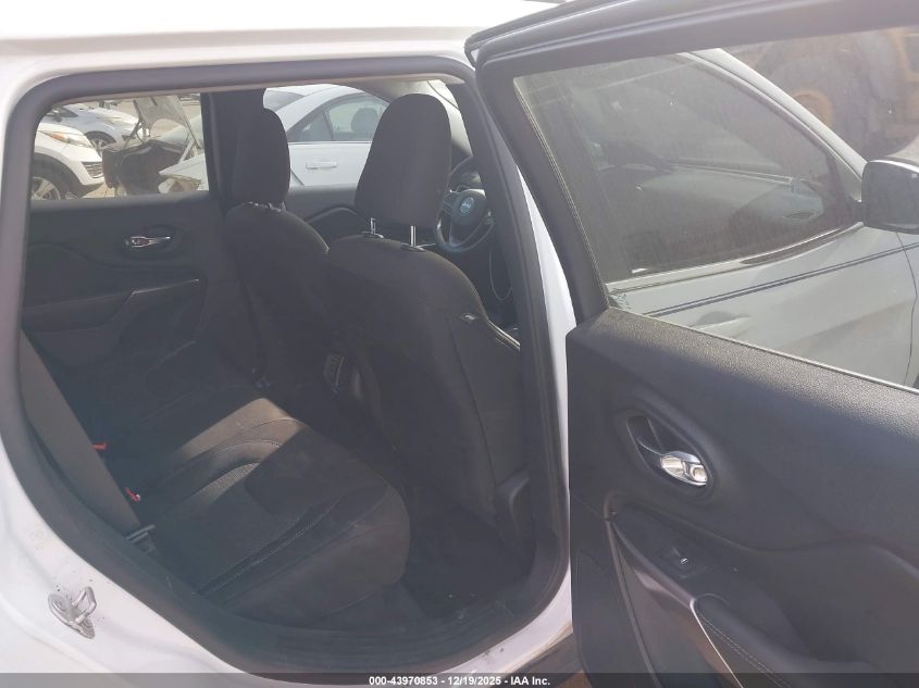 2019 Jeep Cherokee Latitude Fwd VIN: 1C4PJLCB8KD373325 Lot: 43970853