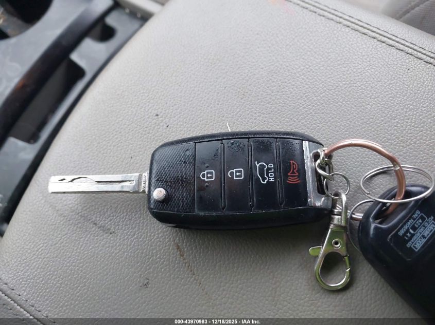 2015 Kia Sedona Lx VIN: KNDMB5C15F6040710 Lot: 43970983