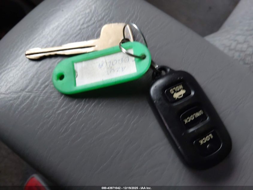 2004 Toyota Corolla Le VIN: 2T1BR32E44C271115 Lot: 43971042