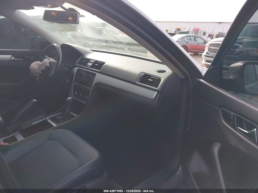 2012 Volkswagen Passat 2.5L Se