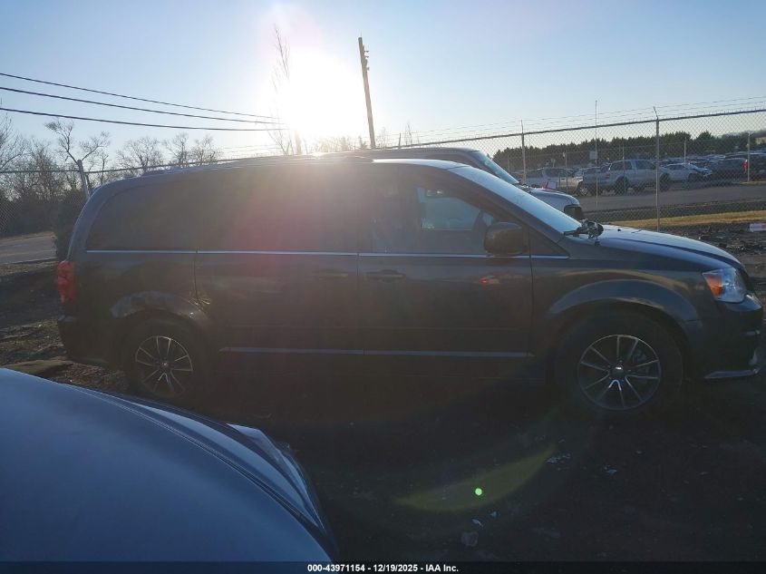 2017 Dodge Grand Caravan Sxt VIN: 2C4RDGCG6HR715878 Lot: 43971154