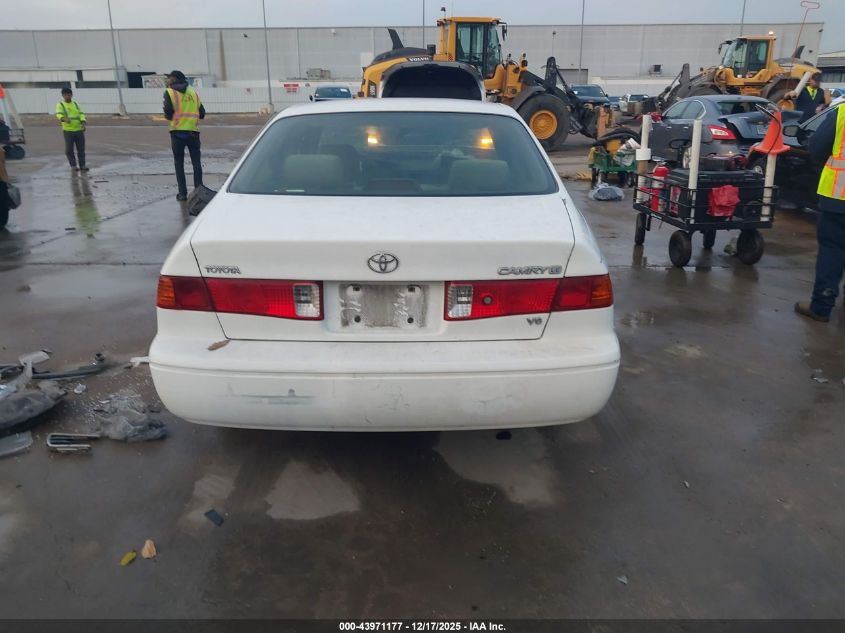 2000 Toyota Camry Le V6 VIN: 4T1BF22K5YU948203 Lot: 43971177