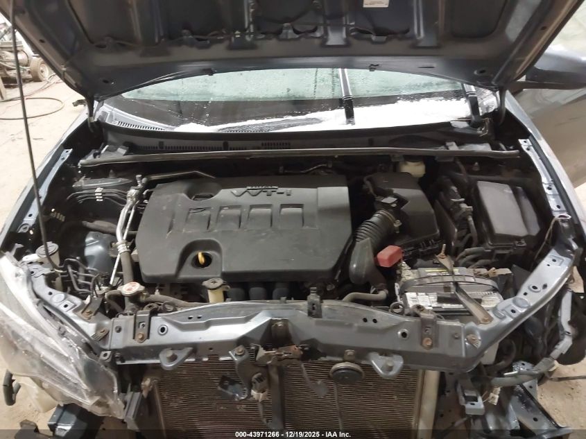 2018 Toyota Corolla Le VIN: 2T1BURHE1JC988463 Lot: 43971266