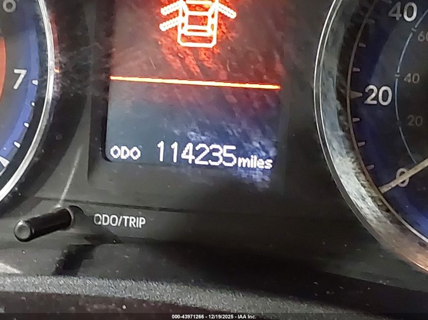 2018 Toyota Corolla Le VIN: 2T1BURHE1JC988463 Lot: 43971266