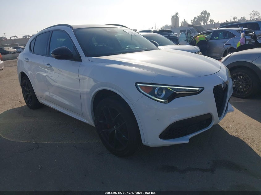 2021 Alfa Romeo Stelvio Ti Awd