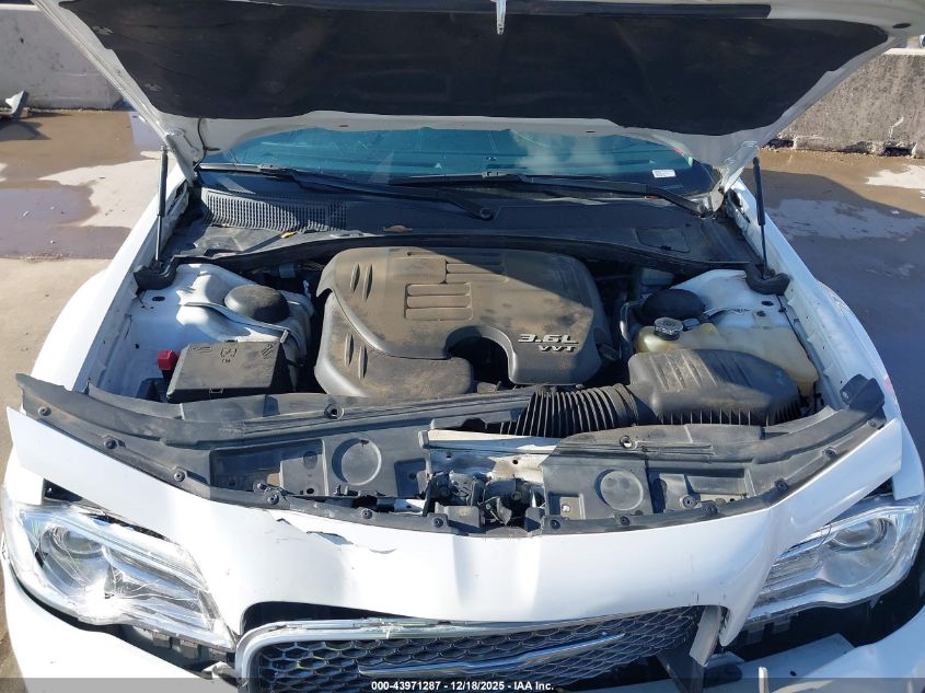 2015 Chrysler 300C Platinum VIN: 2C3CCAPG5FH760351 Lot: 43971287