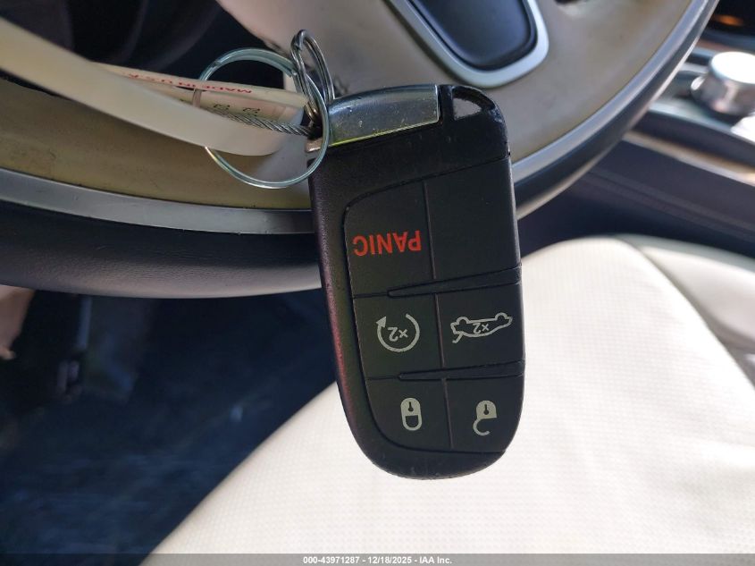 2015 Chrysler 300C Platinum VIN: 2C3CCAPG5FH760351 Lot: 43971287