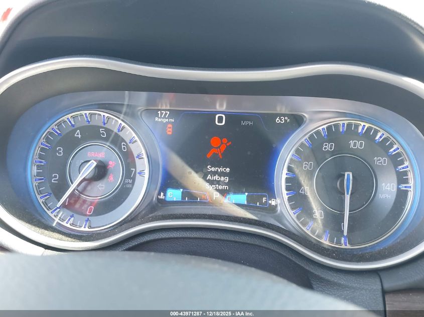 2015 Chrysler 300C Platinum VIN: 2C3CCAPG5FH760351 Lot: 43971287