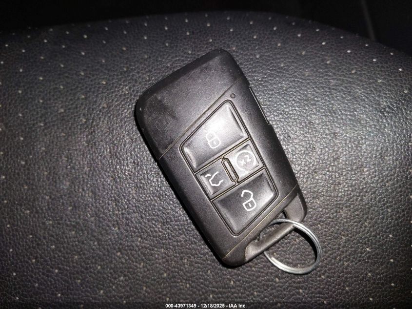 2019 Volkswagen Atlas 3.6L V6 Se W/Technology R-Line VIN: 1V2XR2CA8KC565293 Lot: 43971349