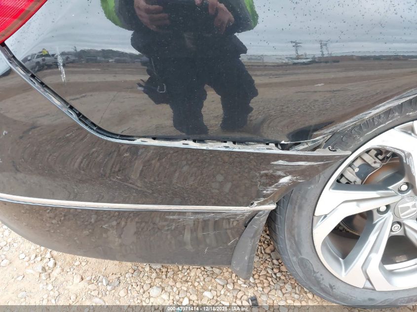 2018 Honda Accord Ex VIN: 1HGCV1F46JA215927 Lot: 43971414