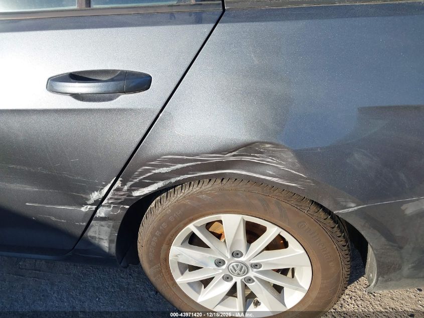 2016 Volkswagen Golf Sportwagen Tsi S 4-Door VIN: 3VWC17AU4GM517732 Lot: 43971420
