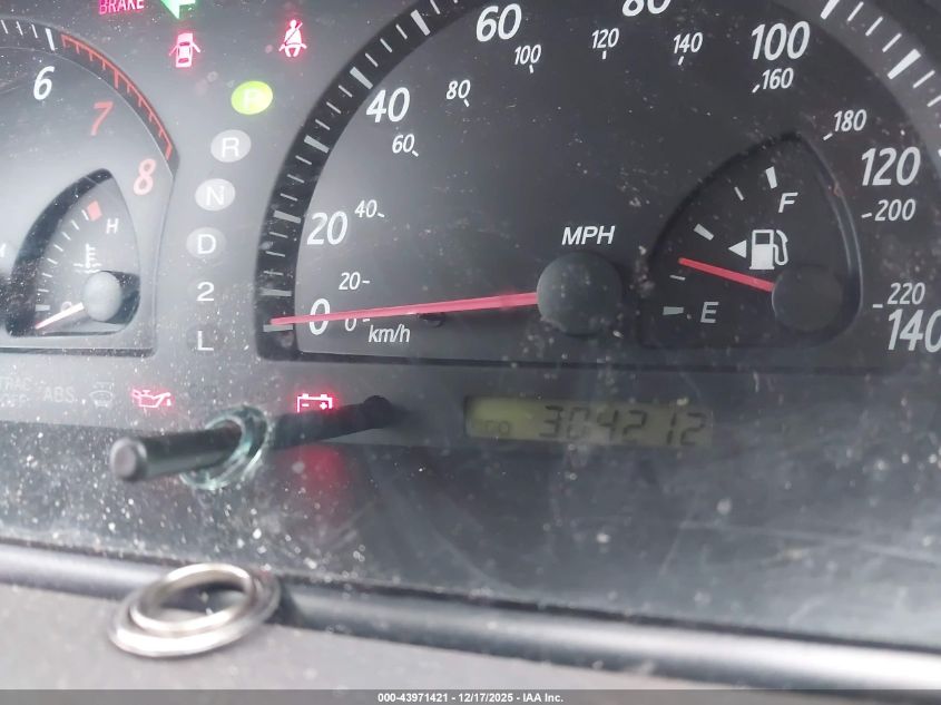 2003 Toyota Camry Le VIN: 4T1BE32KX3U226808 Lot: 43971421