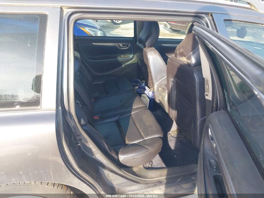 2004 Volvo V70 R VIN: YV1SJ52Y742364782 Lot: 43971440