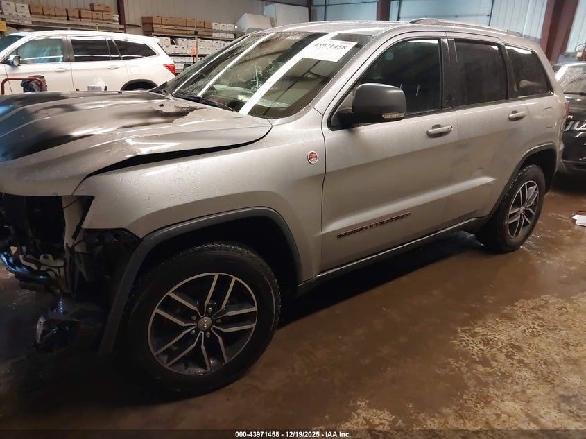 VIN 1C4RJFLGXHC769213 2017 JEEP GRAND CHEROKEE TRAILHAWK 4X4