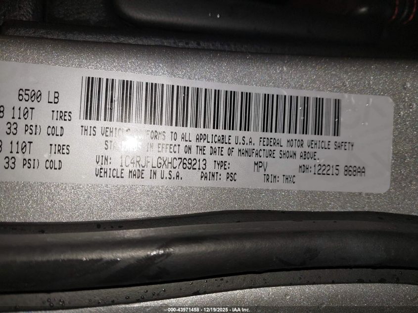 2017 Jeep Grand Cherokee Trailhawk 4X4 VIN: 1C4RJFLGXHC769213 Lot: 43971458