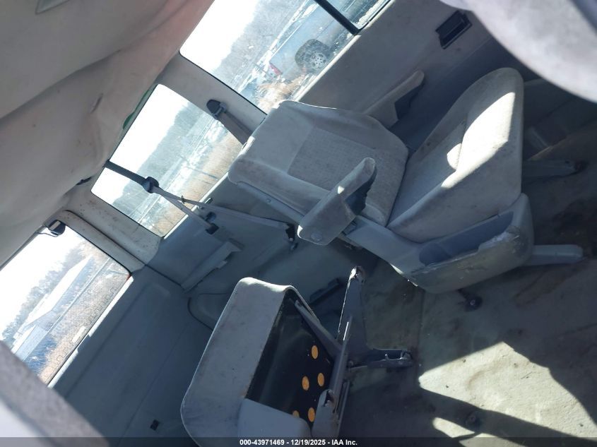 2003 Volkswagen Eurovan Gls VIN: WV2KB47063H000964 Lot: 43971469