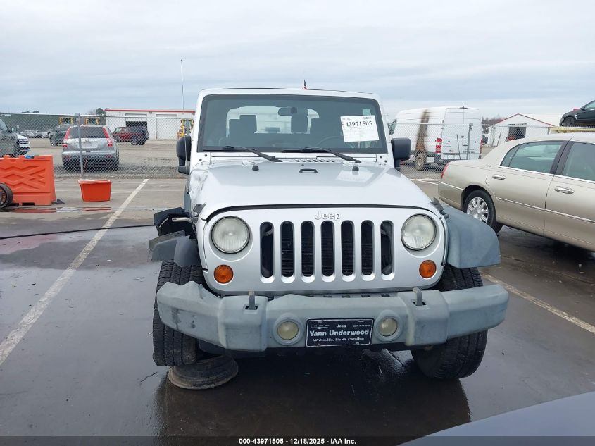 2009 Jeep Wrangler X VIN: 1J4FA24199L721476 Lot: 43971505