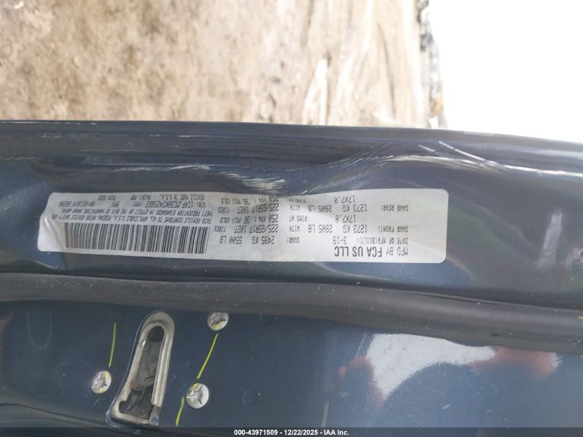 2019 Jeep Cherokee Latitude 4X4 VIN: 1C4PJMCB0KD425665 Lot: 43971509