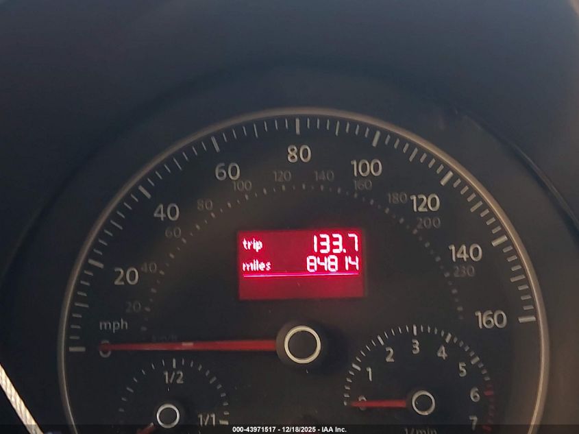 2010 Volkswagen New Beetle 2.5L VIN: 3VWRW3AG2AM006820 Lot: 43971517