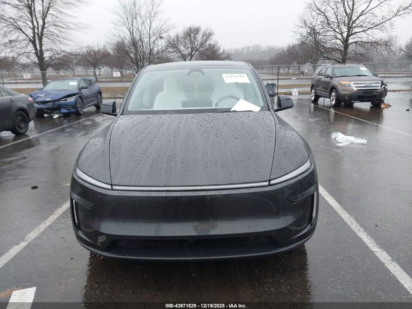 2026 Tesla Model Y Premium Rear-Wheel Drive VIN: 7SAYGDED5TF423778 Lot: 43971529