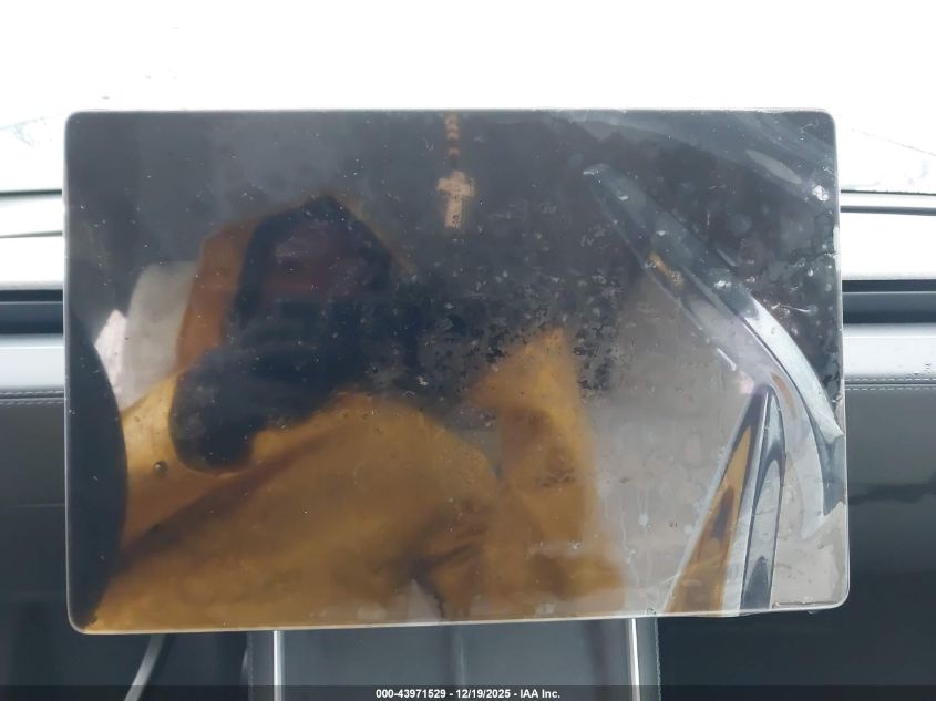 2026 Tesla Model Y Premium Rear-Wheel Drive VIN: 7SAYGDED5TF423778 Lot: 43971529