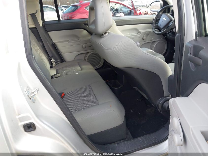 2007 Jeep Compass Sport VIN: 1J8FF47W57D418205 Lot: 43971531