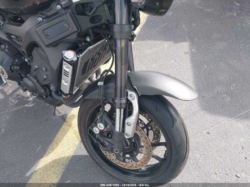 2017 Yamaha Xsr900 VIN: JYARN47E2HA001783 Lot: 43971559