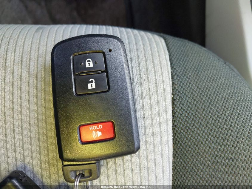 2012 Toyota Prius C Three VIN: JTDKDTB34C1518732 Lot: 43971663