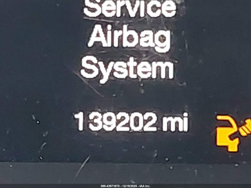 2015 Chrysler 200 Limited VIN: 1C3CCCABXFN649102 Lot: 43971670