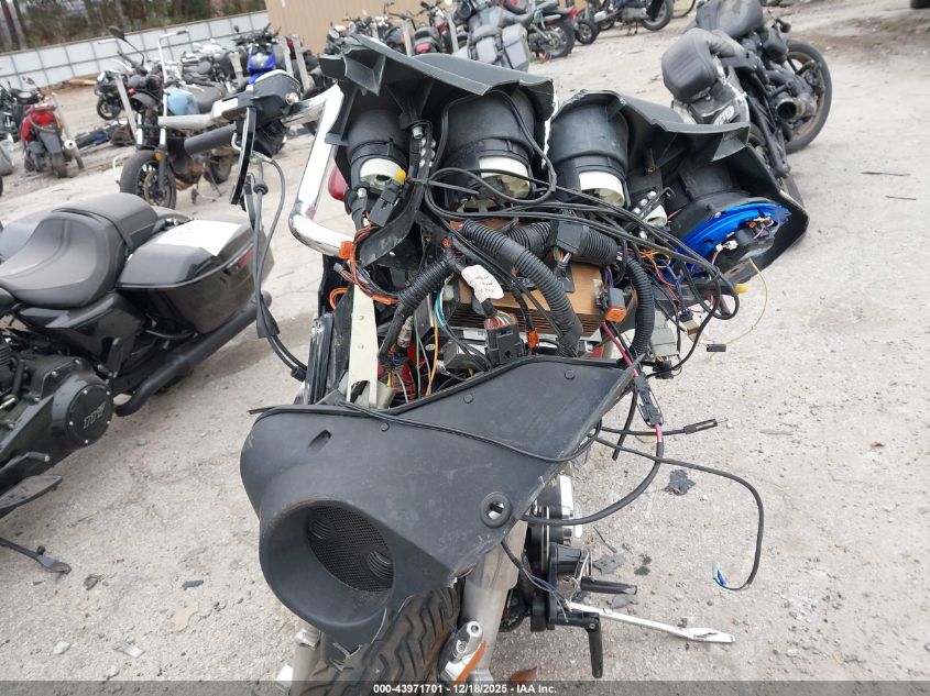 2006 Harley-Davidson Flhtci VIN: 1HD1FFW156Y696644 Lot: 43971701